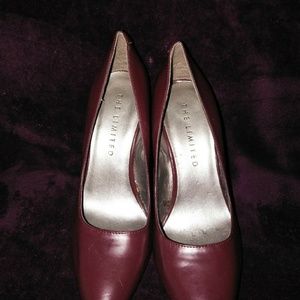 The Limited Burgundy leather Pumps